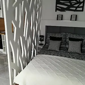 Centrum Dorzecze Legnickiej Apartment